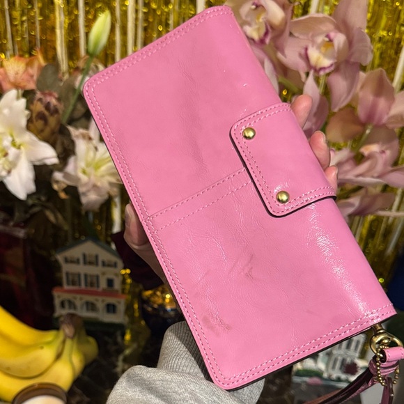 Coach y2k Bleecker patent pink Leather Wristlet with Gold Buckle - Picture 2 of 9